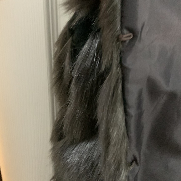 Misguided faux fur vest - Picture 5 of 5